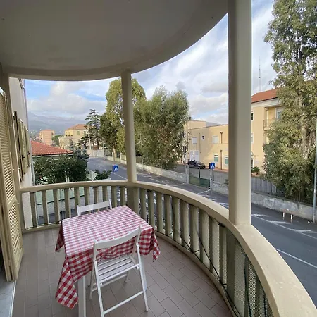 Eucalypti11 - Ampio Ristrutturato Con 3 Camere, 2 Bagni, Terrazzo, Balcone Apartmán Loano