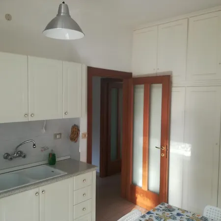 Eucalypti11 - Ampio Ristrutturato Con 3 Camere, 2 Bagni, Terrazzo, Balcone *