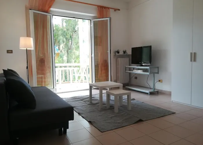 Eucalypti11 - Ampio Ristrutturato Con 3 Camere, 2 Bagni, Terrazzo, Balcone Apartment