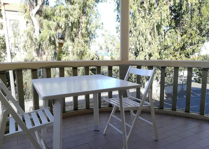 Eucalypti11 - Ampio Ristrutturato Con 3 Camere, 2 Bagni, Terrazzo, Balcone 아파트