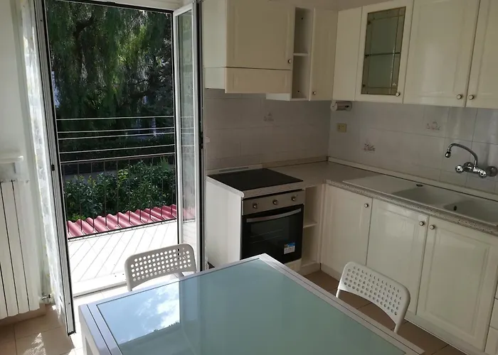 아파트 Eucalypti11 - Ampio Ristrutturato Con 3 Camere, 2 Bagni, Terrazzo, Balcone 로아노